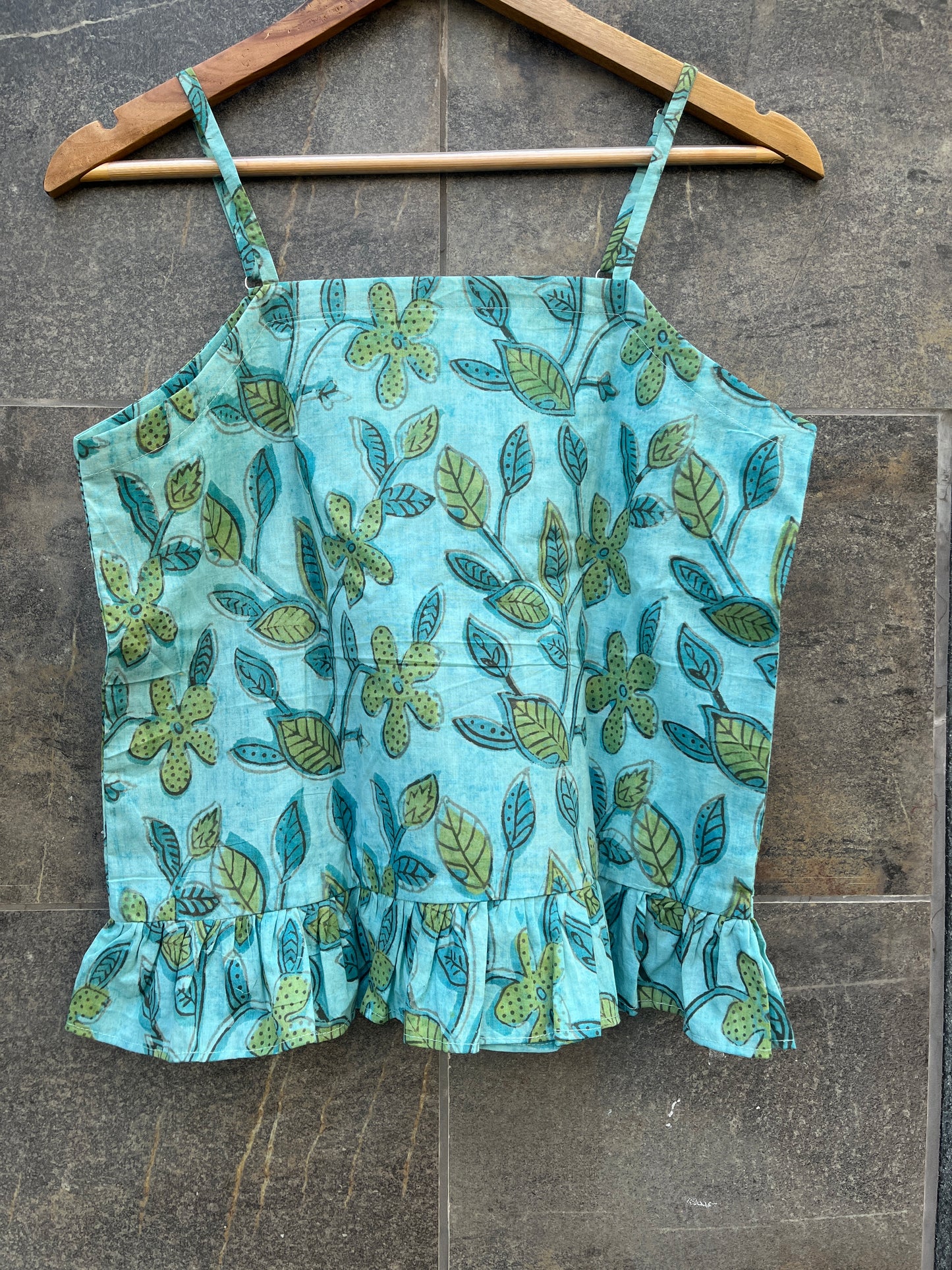 AQUE BLUE FLOWER HANDBLOCK CAMI TOP HANDMADEAHOLIC BY MISHKA
