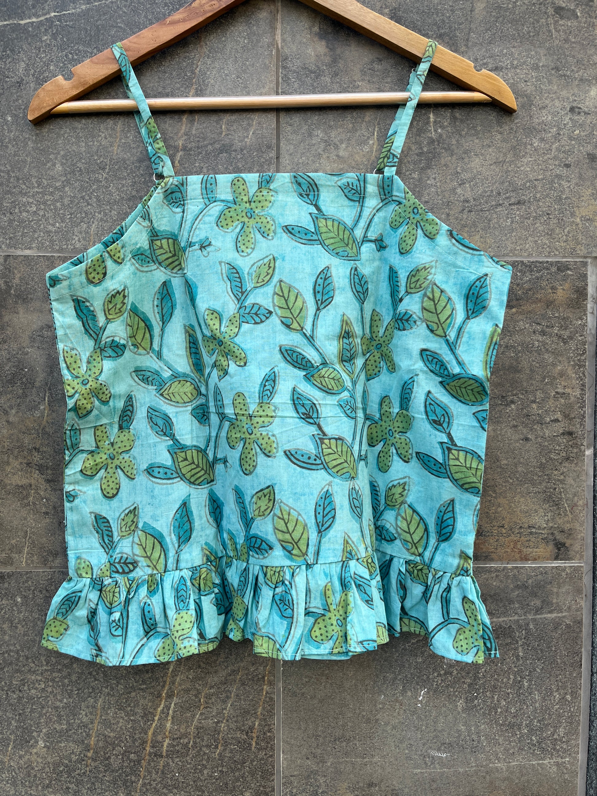 AQUE BLUE FLOWER HANDBLOCK CAMI TOP HANDMADEAHOLIC BY MISHKA
