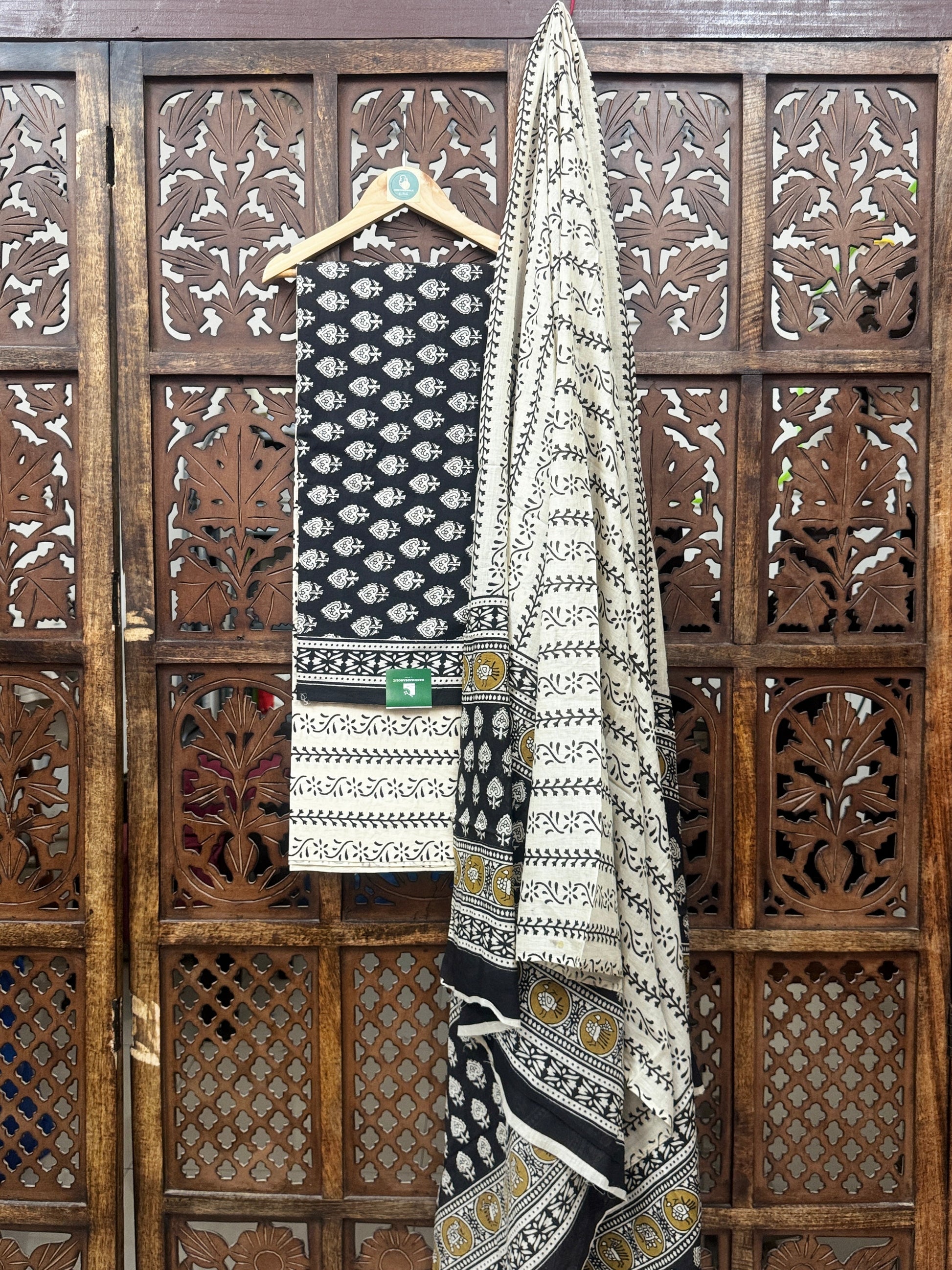 Artisanal Monochrome: Handblock Printed Pure Cotton Unstitched Suit Set HANDMADEAHOLIC BY MISHKA