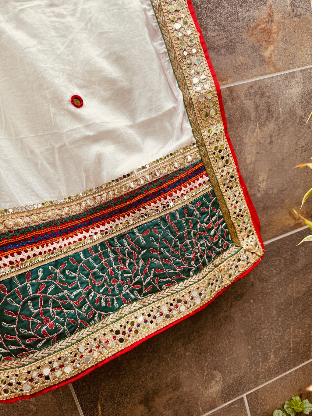 Off-White Varajana Dupatta HANDMADEAHOLIC BY MISHKA