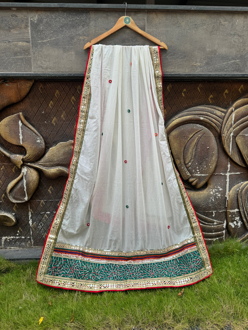 Off-White Varajana Dupatta HANDMADEAHOLIC BY MISHKA