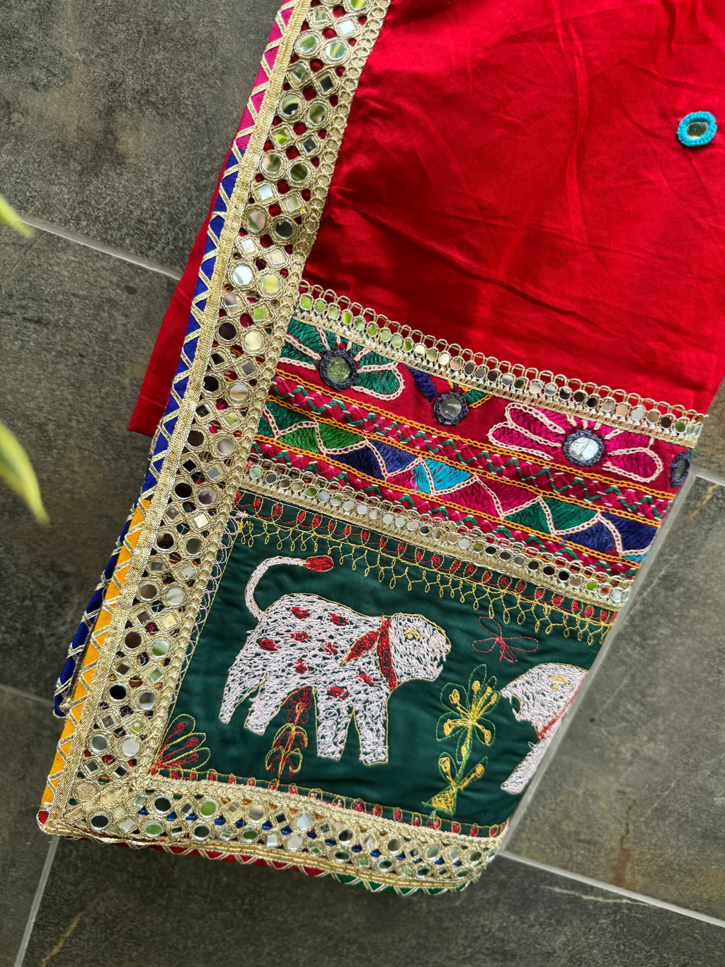 Bold Red Varajana Dupatta HANDMADEAHOLIC BY MISHKA