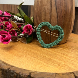 OLIVE GREEN HEART MACRAME HAIR CLIP HANDMADEAHOLIC BY MISHKA