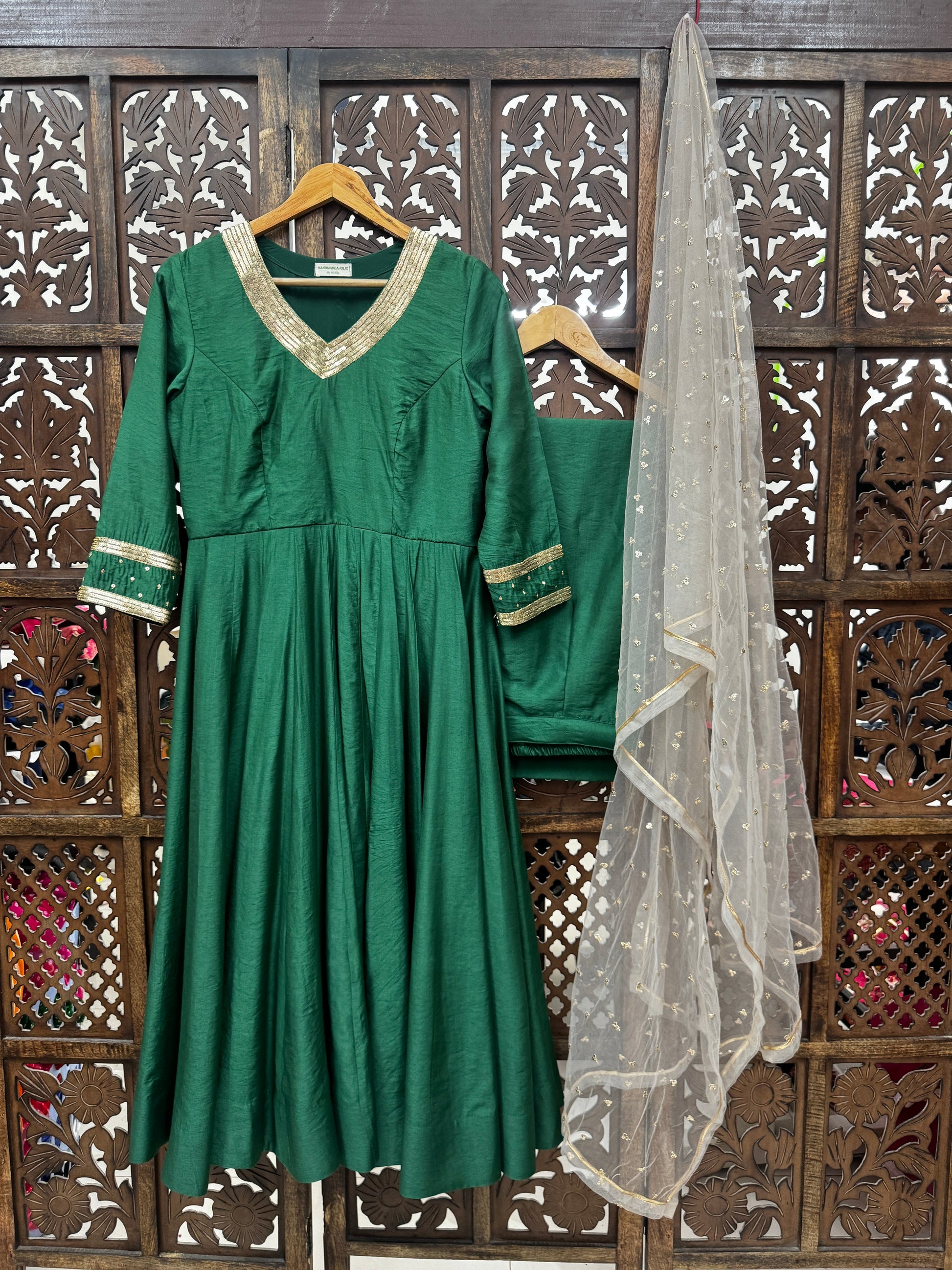 Emerald Muse Chanderi Anarkali Set – Hand-Embellished V-Neck Kurta with Net Dupatta & Trousers HANDMADEAHOLIC BY MISHKA