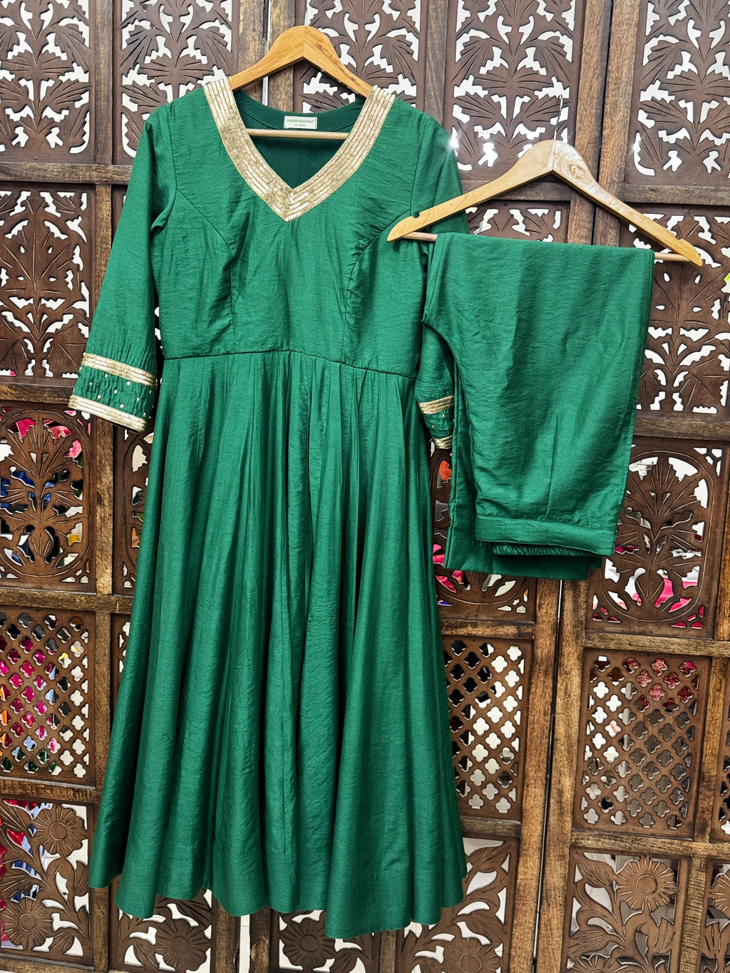 Emerald Muse Chanderi Anarkali Set – Hand-Embellished V-Neck Kurta with Net Dupatta & Trousers HANDMADEAHOLIC BY MISHKA