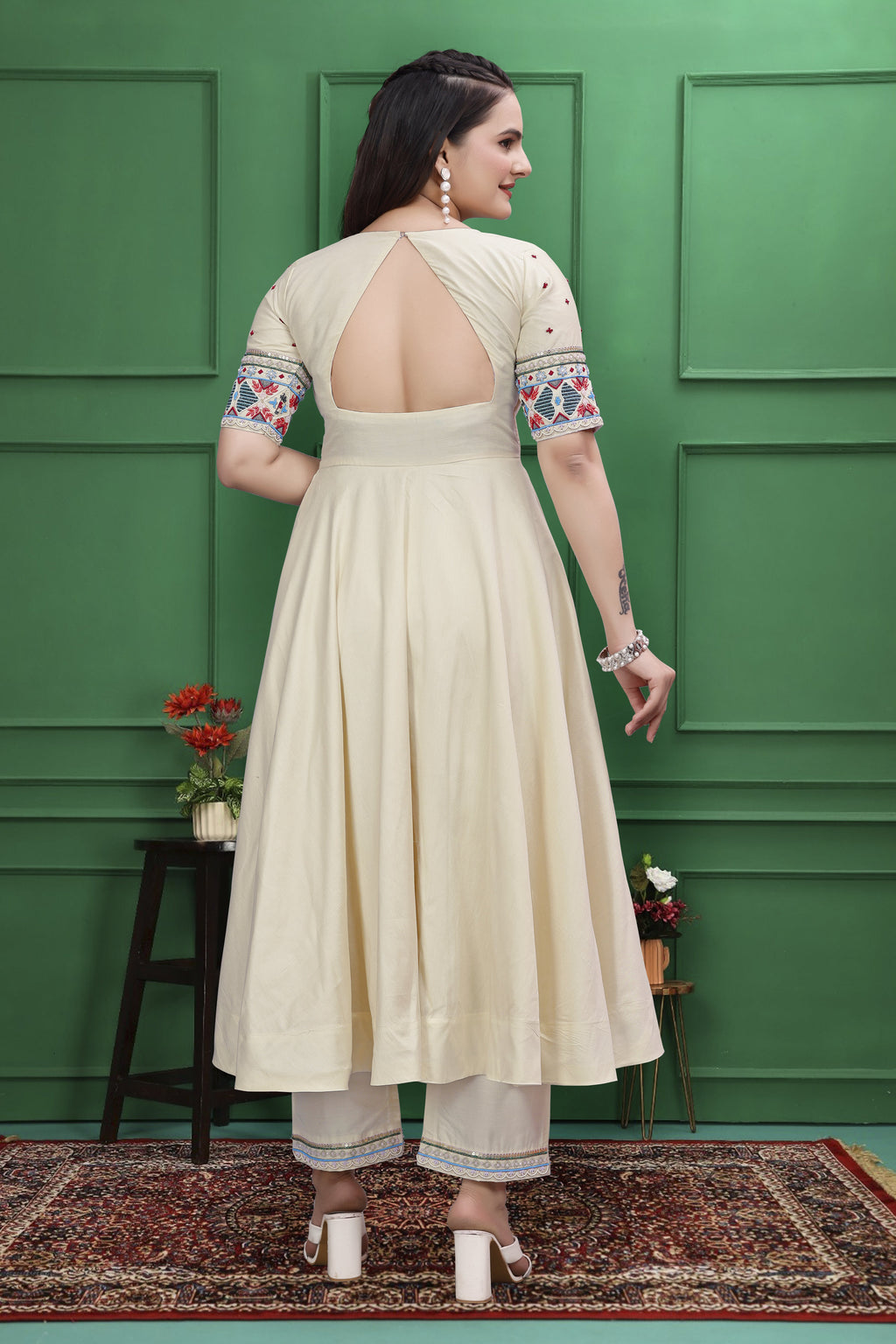 OFF WHITE ANARKALI HANDWORK SUIT HANDMADEAHOLIC BY MISHKA