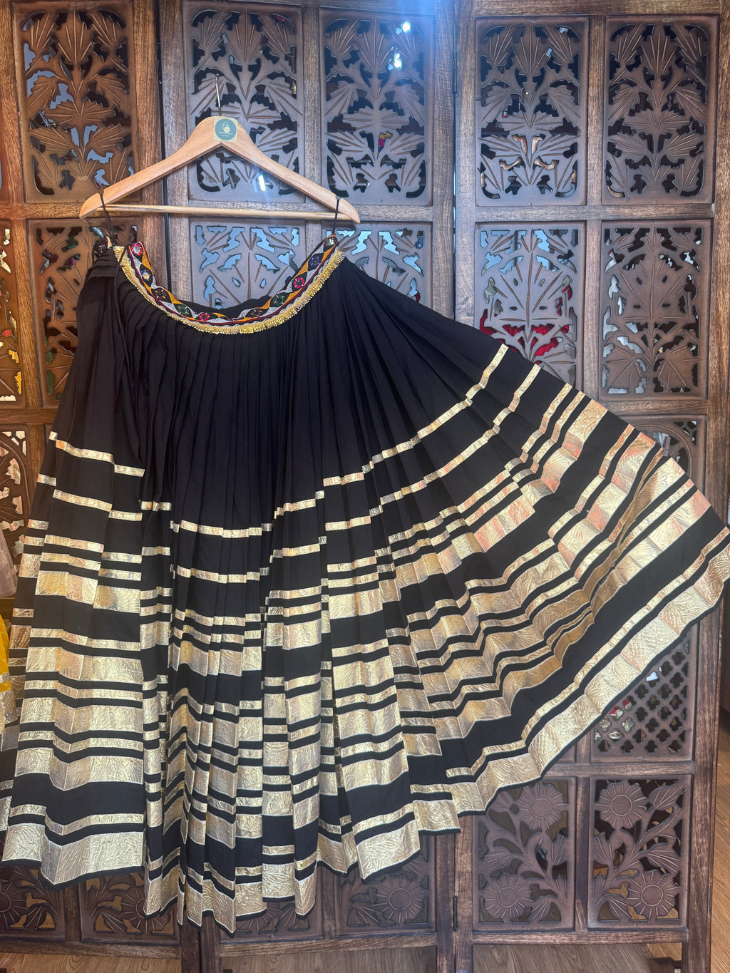 BLACK LAMPI SKIRT RAAS'25 HANDMADEAHOLIC BY MISHKA