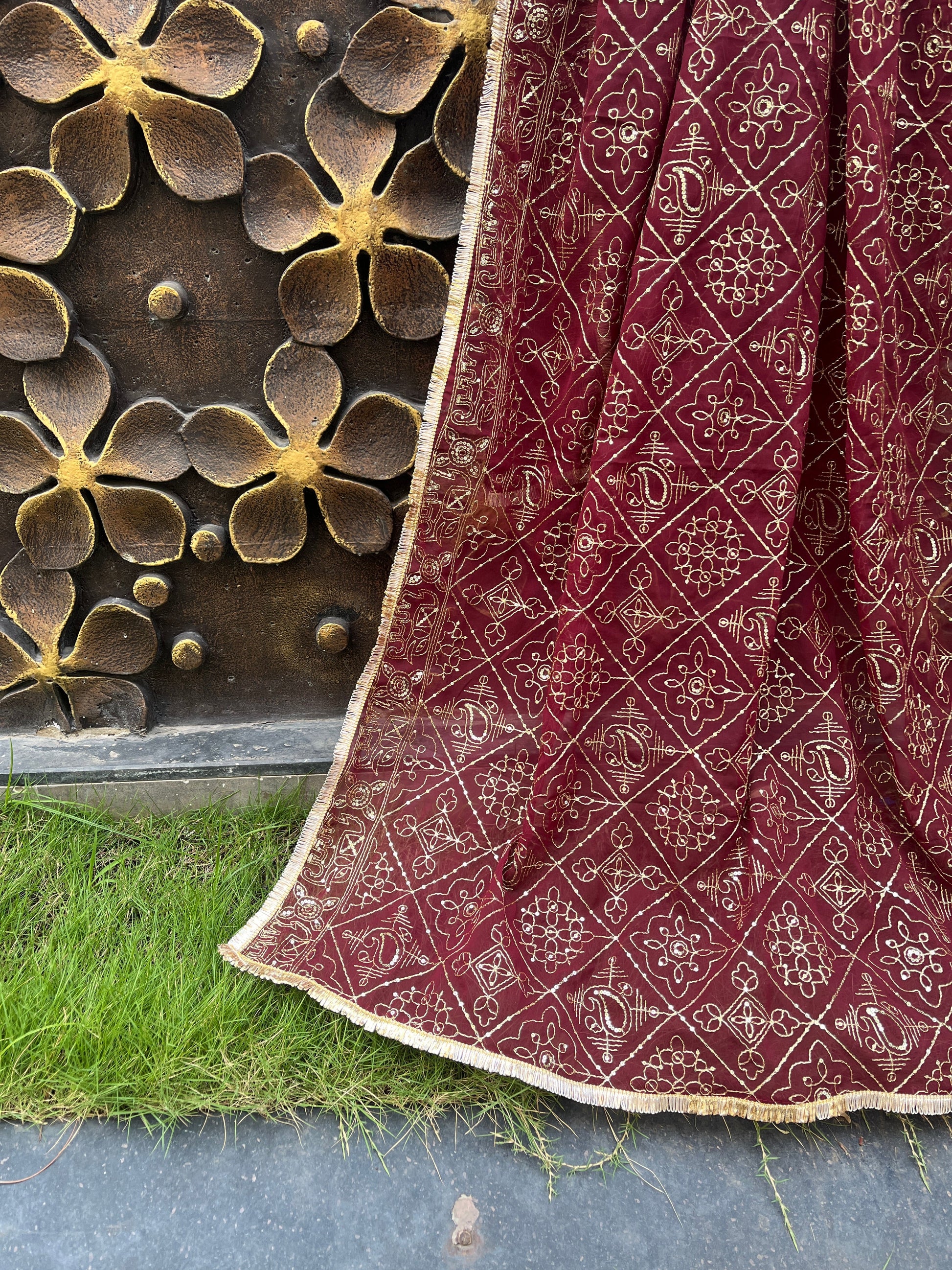 DARK MAROON VINTAGE DUPATTA HANDMADEAHOLIC BY MISHKA