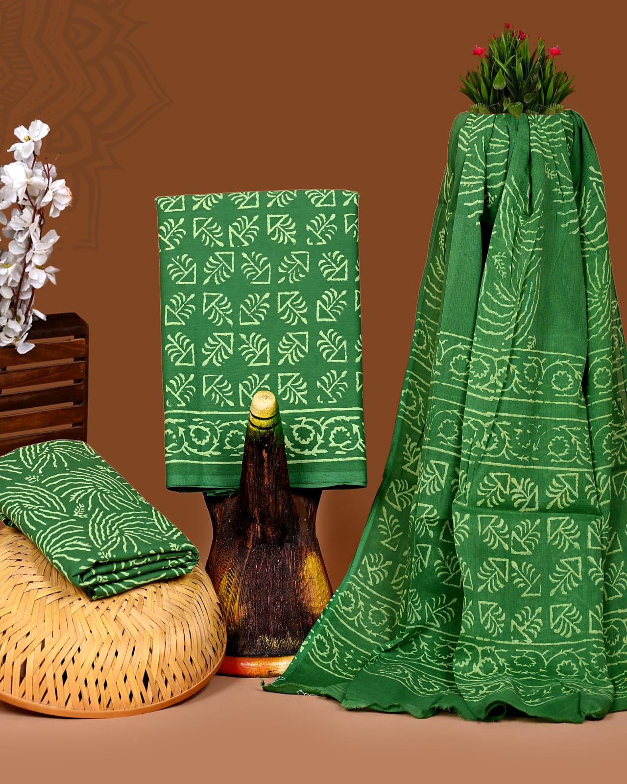 HANDBLOCK COTTON UNSTITCHED SUIT WITH COTTON DUPATTA