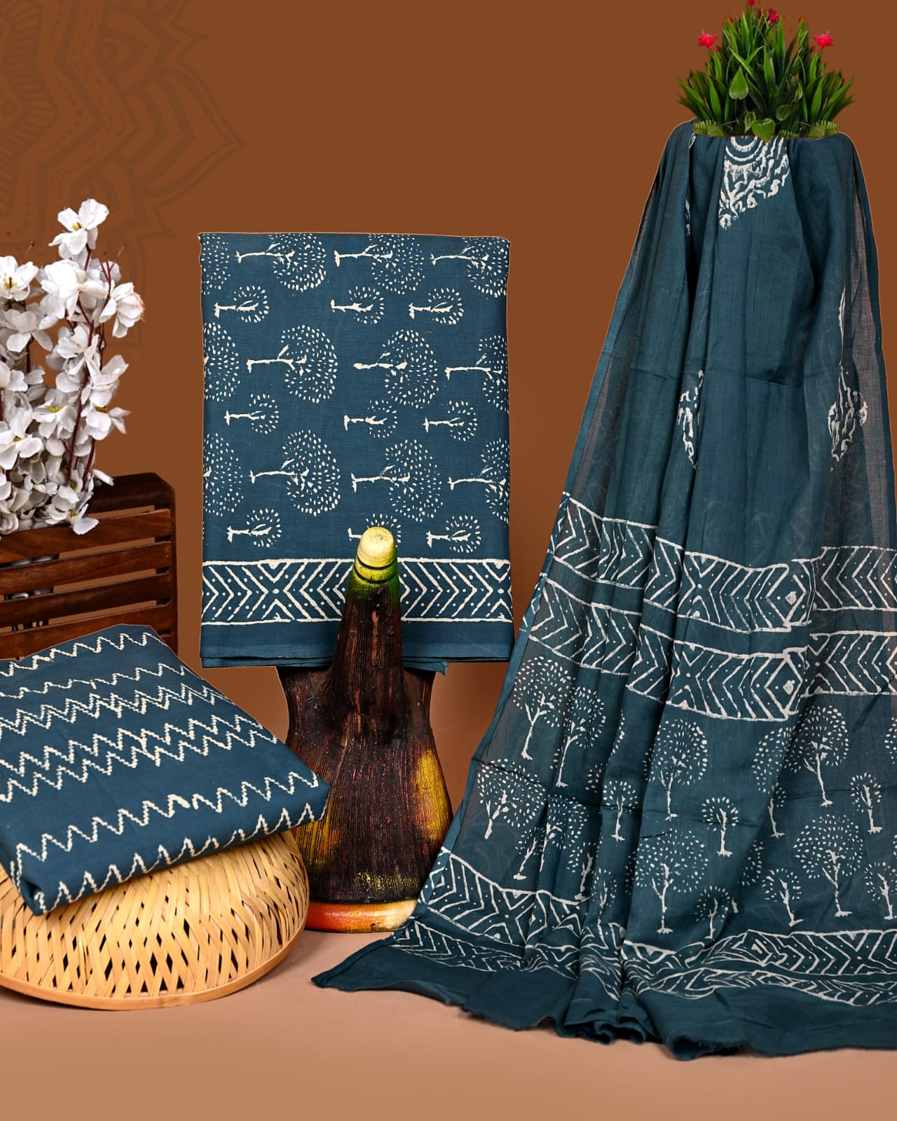 HANDBLOCK COTTON UNSTITCHED SUIT WITH COTTON DUPATTA