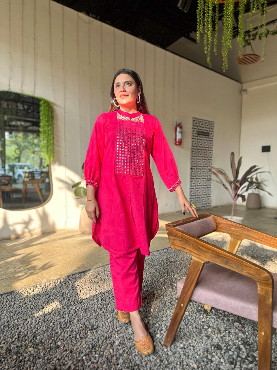 Fuschia Muse Hand-Woven Cotton Kurta Set with Linear Mirror Artistry-AABHALA COLLECTION